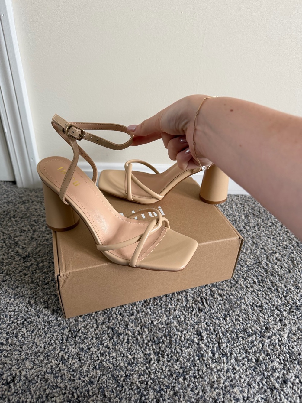 IDIFU Nude Chunky Strappy Heels for Women High Block Open Toe & Heel
